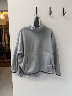 North Face Cozy Light Gray Women's Turtleneck Pullover Sweater